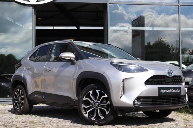 Toyota YARIS Cross 1.5 Hybrid Dynamic Limited, Trekhaak, LM Velgen, Apple Carplay / Android Auto, Stoelverwarming.