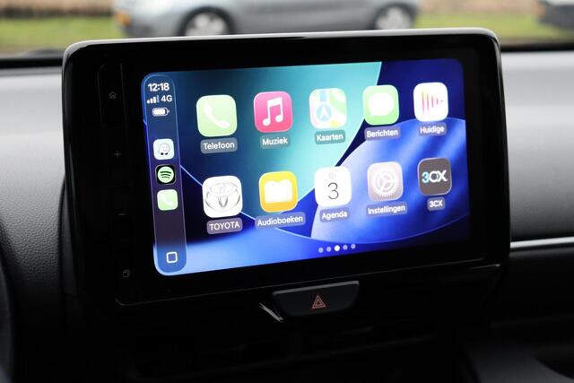 Toyota YARIS Cross 1.5 Hybrid Dynamic Limited, Trekhaak, LM Velgen, Apple Carplay / Android Auto, Stoelverwarming.