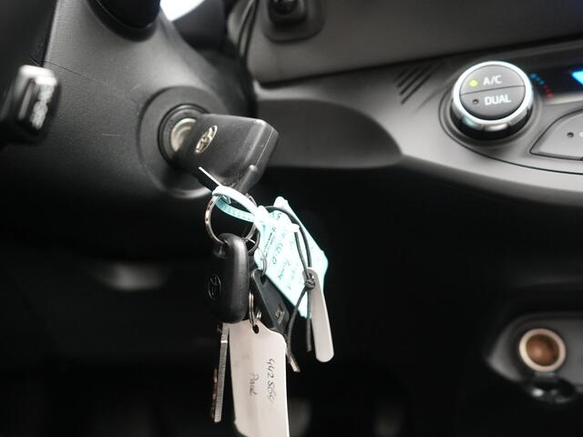 Toyota YARIS 1.5 Hybrid Aspiration | Navigatie | Fietsendragerbeugel | Onderweg-naar-dealer
