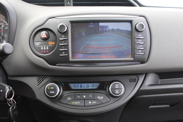 Toyota YARIS 1.5 VVT-i Active Navi/Clima/Camera/NL Auto!!