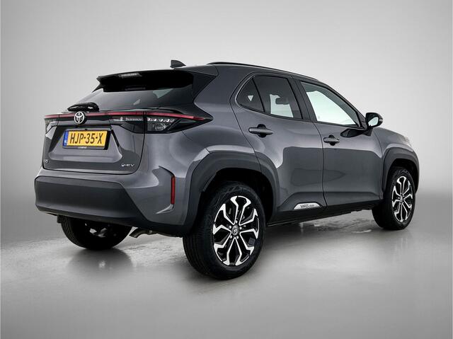 Toyota YARIS Cross 1.5 Hybrid 115 First Edition | NL-Auto | 17" Lichtmetalen velgen | Parkeercamera |