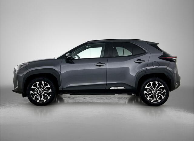 Toyota YARIS Cross 1.5 Hybrid 115 First Edition | NL-Auto | 17" Lichtmetalen velgen | Parkeercamera |