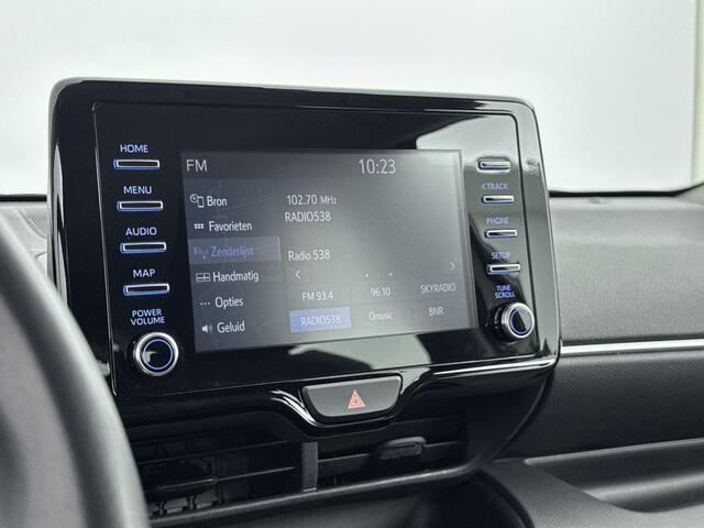 Toyota YARIS 1.5 Hybrid Dynamic Navi | 16'' Lichtmetalen velgen | Apple Carplay / Android Auto | Parkeercamera | Keyless Entry/Start |