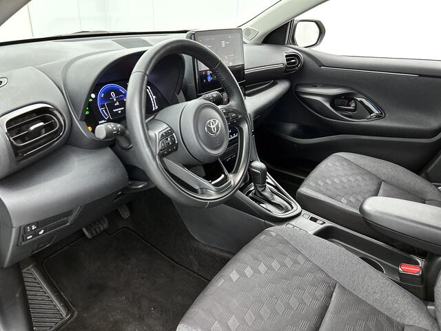 Toyota YARIS 1.5 Hybrid 115 Dynamic | Parkeersensoren V+A | Stuur-Stoelverwarming | Dode Hoek Detectie Onderweg-naar-dealer