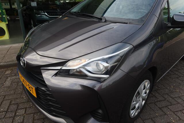 Toyota YARIS 1.5 VVT-i Active AUTOMAAT ! Camera I Trekhaak I All-Season