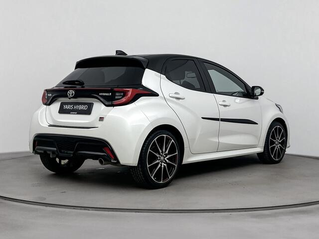 Toyota YARIS 1.5 Hybrid GR Sport | Dode Hoek Detectie | Head Up Display | Onderweg-naar-dealer