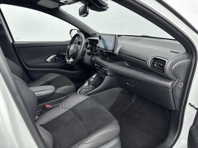 Toyota YARIS 1.5 Hybrid GR Sport | Dode Hoek Detectie | Head Up Display | Onderweg-naar-dealer