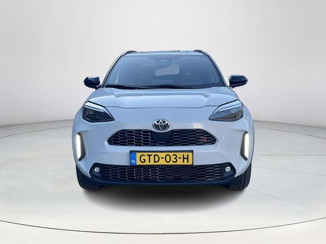 Toyota YARIS Cross 1.5 Hybrid 130 GR SPORT | BTW ! ! | Carplay | Achteruitrijcamera | Stoelverwarming |