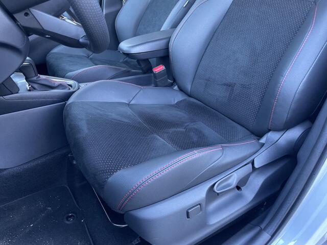 Toyota YARIS Cross 1.5 Hybrid 130 GR SPORT | BTW ! ! | Carplay | Achteruitrijcamera | Stoelverwarming |