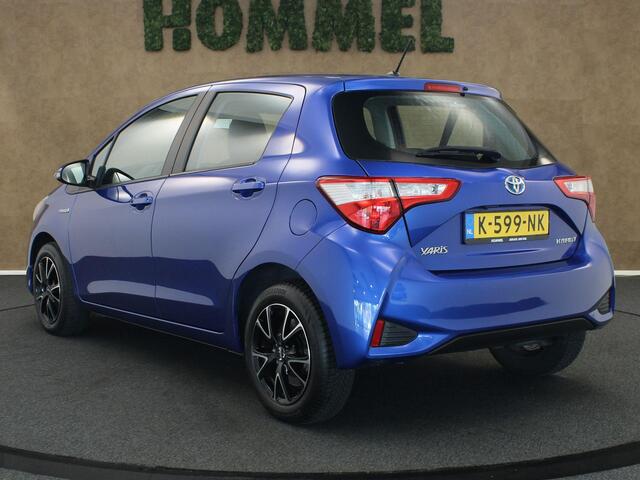 Toyota YARIS 1.5 Hybrid Dynamic - AIRCO AUTOMATISCH - ACHTERUITRIJCAMERA - CRUISE CONTROL - BLUETOOTH TELEFOONVOORBEREIDING - KEYLESS START - LEDEREN STUURWIEL