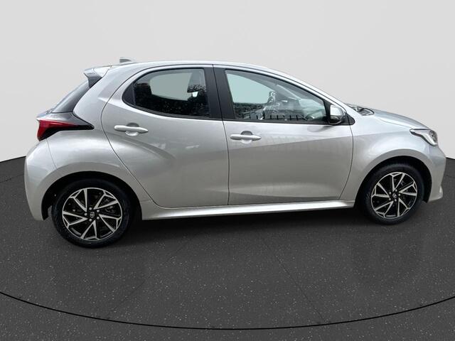Toyota YARIS 1.5 Hybrid Dynamic | NAVI | 4 Seizoen | Trekhaak