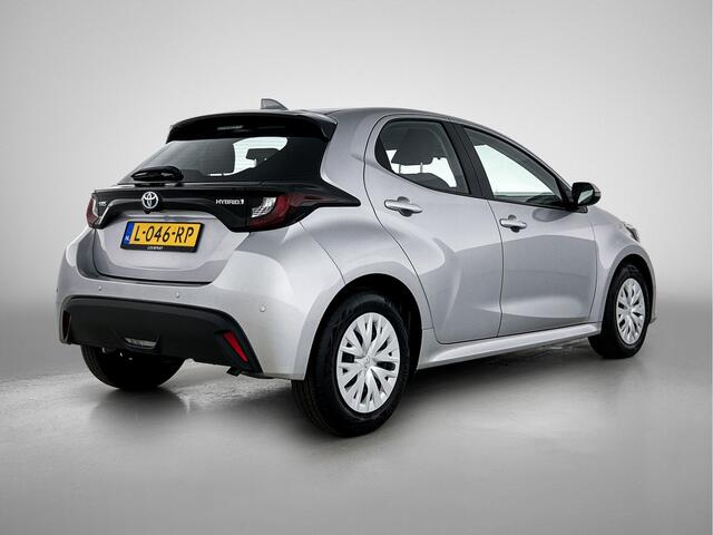 Toyota YARIS 1.5 Hybrid Active parkeersensors V+A