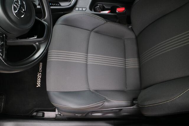 Toyota YARIS Cross 1.5 Hybrid Adventure | Camera | Trekhaak | Carplay |