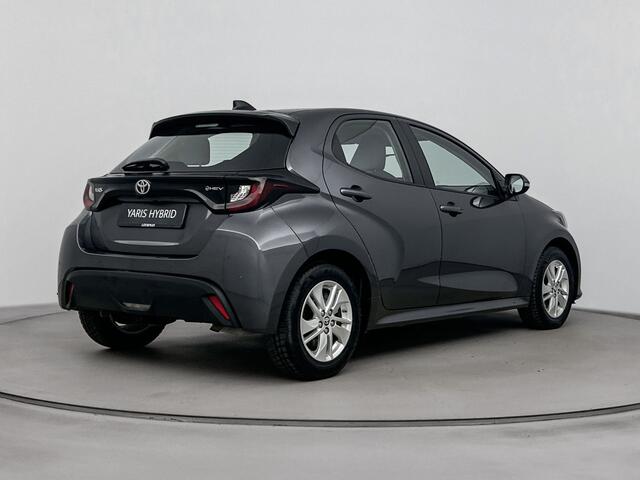 Toyota YARIS 1.5 Hybrid 115 Dynamic | Parkeersensoren V+A | Stuur-Stoelverwarming | Onderweg-naar-dealer
