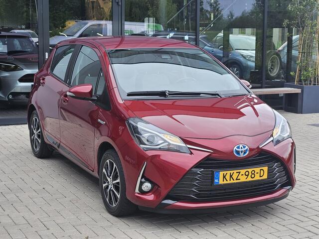 Toyota YARIS 1.5 Hybrid Design Red Navi Camera Stoelvw