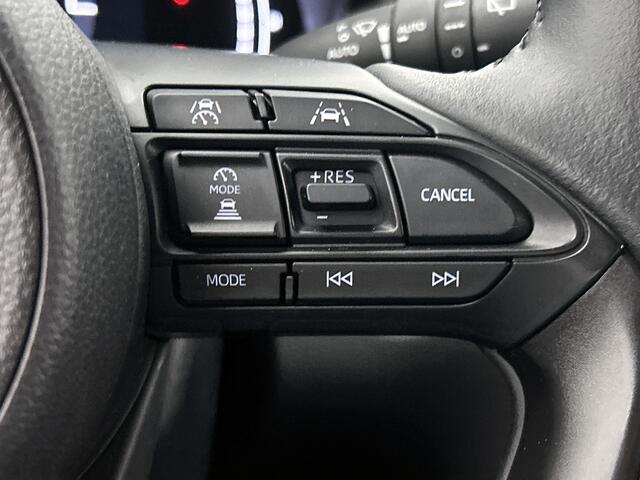 Toyota YARIS Cross 1.5 Hybrid Dynamic | Parkeersensoren V+A | Stuur-Stoelverwarming | Dode Hoek Detectie | Onderweg-naar-dealer