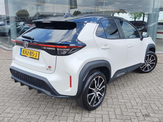 Toyota YARIS Cross 1.5 Hybrid 130 GR SPORT | Sensoren v/a | El. Achterklep | Androi