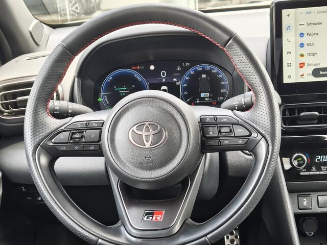 Toyota YARIS Cross 1.5 Hybrid 130 GR SPORT | Sensoren v/a | El. Achterklep | Androi