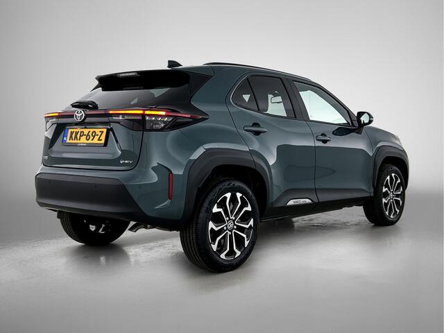 Toyota YARIS Cross 1.5 Hybrid 130 Dynamic Comfort Pack | BTW Voertuig | Dodehoekdetectie | Stoel + stuurverwarming | Parkeersensoren Voor + Achter | Cruise Control Adaptive | Climate Control | Apple CarPlay/Android auto | Draadloze telefoonlader