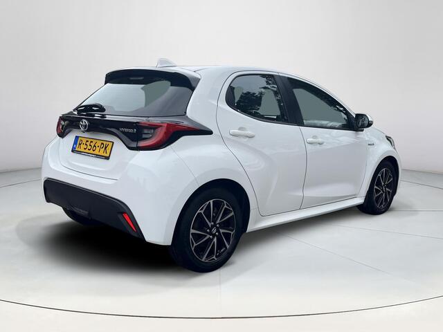 Toyota YARIS 1.5 Hybrid Dynamic | Licht metalen velgen | Carplay | Stoelverwarming | LED koplampen | Keyless entry |