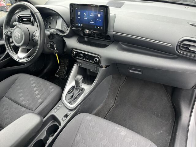 Toyota YARIS 1.5 Hybrid 115 Active | Stoel- + stuurverwarming | Parkeersensoren | Carplay | Licht metalen velgen |
