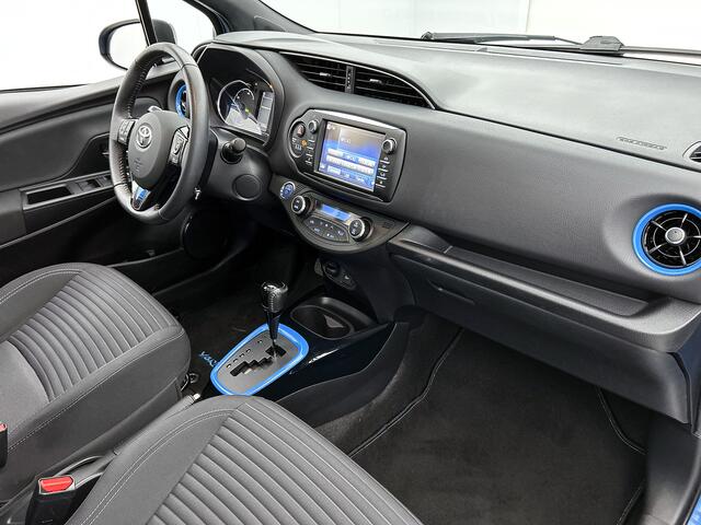 Toyota YARIS 1.5 Hybrid SkyBlue | Panoramadak | Navi