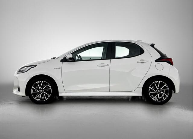 Toyota YARIS 1.5 Hybrid Dynamic | BTW Voertuig | 1e Eigenaar | Dealeronderhouden | Trekhaak afneembaar | Apple CarPlay/Android Auto | Cruise Control Adaptive | Keyless Entry/Start | Achteruitrijcamera