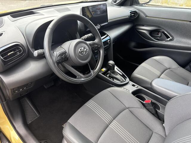 Toyota YARIS Cross 1.5 Hybrid Launch Edition | Panoramadak | Navigatie | Treeplanken | Stoel en stuurverwarming