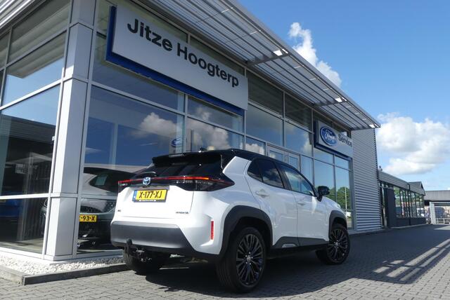 Toyota YARIS Cross 1.5 Hybrid Executive TREKHAAK AFNEEMBAAR (750KG), HUD, STOELVERWARMING, ADAPT. CRUISE, CLIMA, NAVI, CAMERA, PDC V&A, APPLE CARPLAY/ANDROID AUTO, BLIS, KEYLESS, JBL, 11.175KM