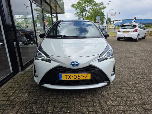 Toyota YARIS 1.5 HYB BI-TONE PLUS TREKHAAK/NAVI/PANO