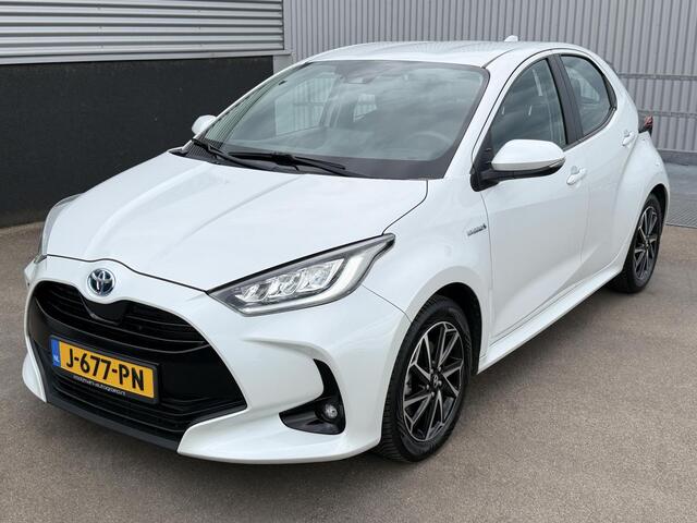 Toyota YARIS 1.5 Hybrid First Edition Nieuw geleverd en dealeronderhouden, Trekhaak, Navigatie, LED, Smart Key, Smart Key