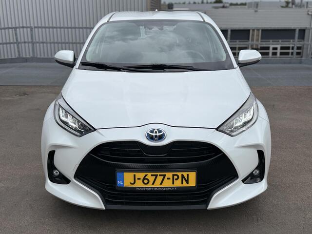 Toyota YARIS 1.5 Hybrid First Edition Nieuw geleverd en dealeronderhouden, Trekhaak, Navigatie, LED, Smart Key, Smart Key