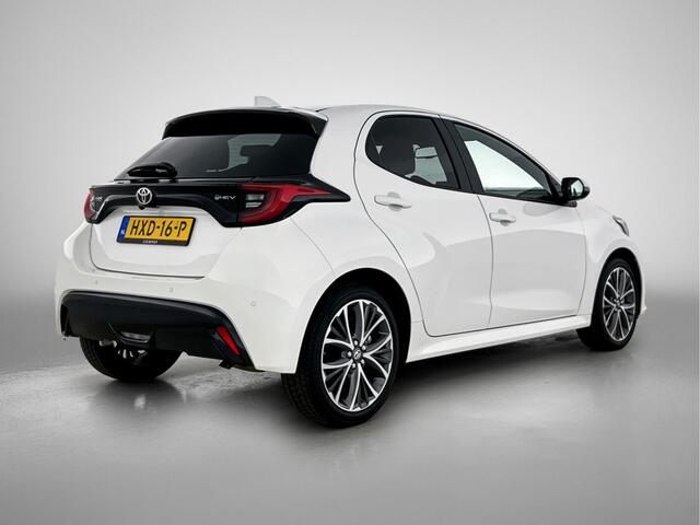 Toyota YARIS 1.5 Hybrid 130 Executive | BTW voertuig | Stoel+stuurverwarming | dodehoek detectie | Parkeersensoren voor+achter | Cruise Control Adaptive | Climate Control | Apple CarPlay/Android Auto |