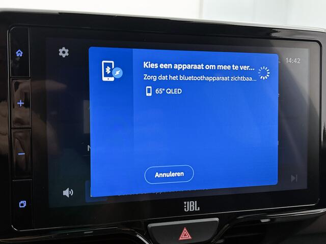 Toyota YARIS Cross 1.5 Hybrid Executive | JBL | Head-Up Display | Dodehoek detectie | Elektrische achterklep | Stoel+stuurverwarming | Trekhaak | Parkeersensoren voor+achter | Apple CarPlay/Android Auto | Cruise control adaptive |