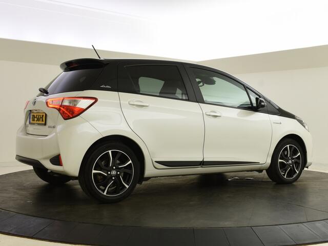 Toyota YARIS 1.5 Hybrid Bi-Tone | Navigatie | Keyless | Stoelverwarming