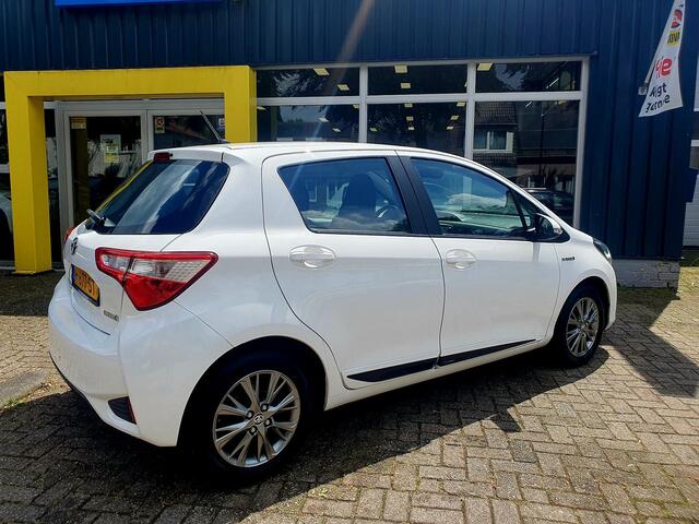 Toyota YARIS 1.5 Hybrid Aspiration All-in prijs!