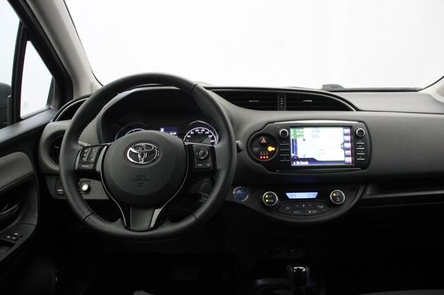 Toyota YARIS 1.5 Hybrid Dynamic - Navi, Camera, Clima
