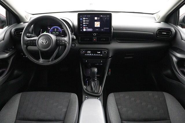 Toyota YARIS 1.5 Hybrid 115 Dynamic | Stoel / Stuurverwarming | Dodehoekdetectie | Parkeersensoren |