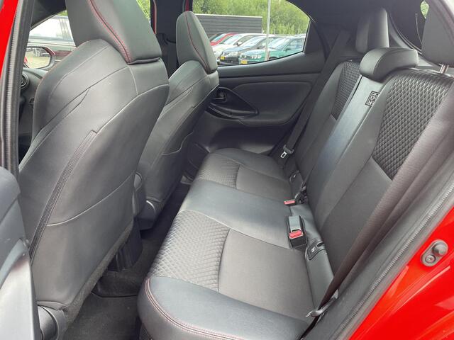 Toyota YARIS 1.5 Hybrid Launch Edition **PANORAMADAK/ JBL AUDIO/ DODE HOEK DETECTIE**
