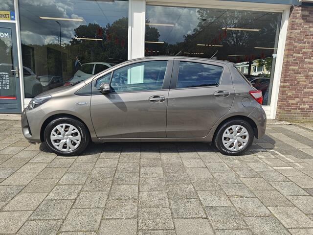 Toyota YARIS 1.5 Hyb. Active