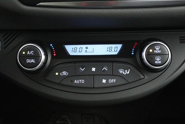 Toyota YARIS 1.5 Hybrid Dynamic | Climate control | Cruise control | Parkeercamera | Keyless |