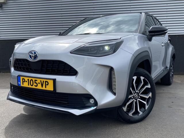 Toyota YARIS Cross 1.5 Hybrid First Edition / bitone / NL auto / unieke km stand! / absolute nieuw staat!