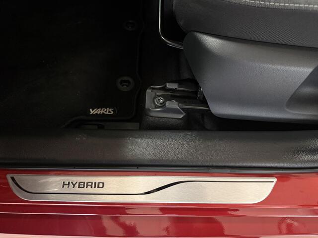 Toyota YARIS 1.5 Hybrid Dynamic + trekhaak , NL auto slechts 19000 km