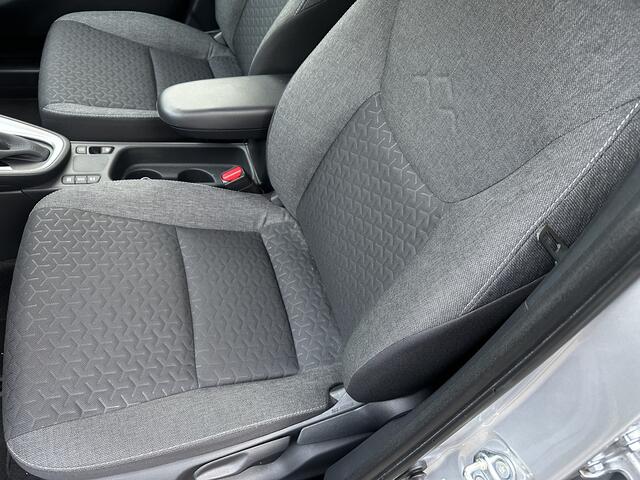 Toyota YARIS Cross 1.5 Hybrid Executive Limited dodehoekdetectie / stoelverwarming / stuurwielverwarming / parkeersensoren voor + achter / Navigatie / Apple Carplay / Android Auto / parkeercamera / 10 jaar Toyota garantie / rijklaarprijs incl. Toyota Pechhulppas