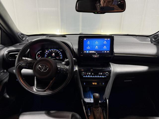 Toyota YARIS Cross 1.5 Hybrid Adventure | Trekhaak | Volledig leer | HUD | Panoramadak | Dealer onderhouden