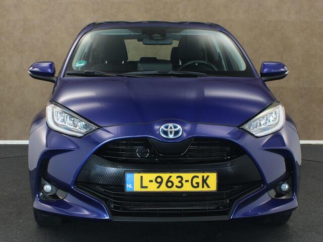 Toyota YARIS 1.5 Hybrid Dynamic - ORIGINEEL NEDERLANDSE AUTO - TREKHAAK (450KG TREKGEWICHT) - AUTOMATISCHE AIRCO - ACHTERUITRIJCAMERA - PARKEERSENSOREN ACHTER - KEYLESS ENTRY/START - LED KOPLAMPEN - APPLE CARPLAY/ANDROID AUTO