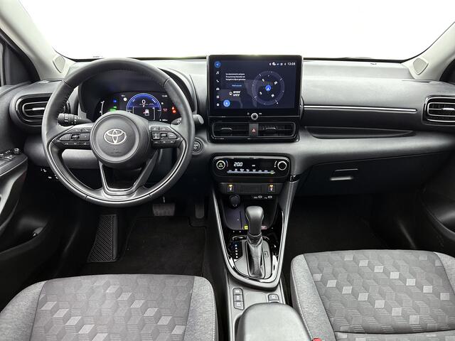Toyota YARIS 1.5 Hybrid 115 Dynamic | Parkeersensoren V+A | Stuur-Stoelverwarming | Onderweg-naar-dealer