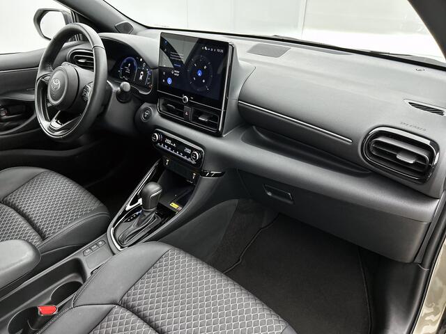 Toyota YARIS 1.5 Hybrid 130 Executive | Parkeersensoren V+A | Stuur-Stoelverwarming | Onderweg-naar-dealer