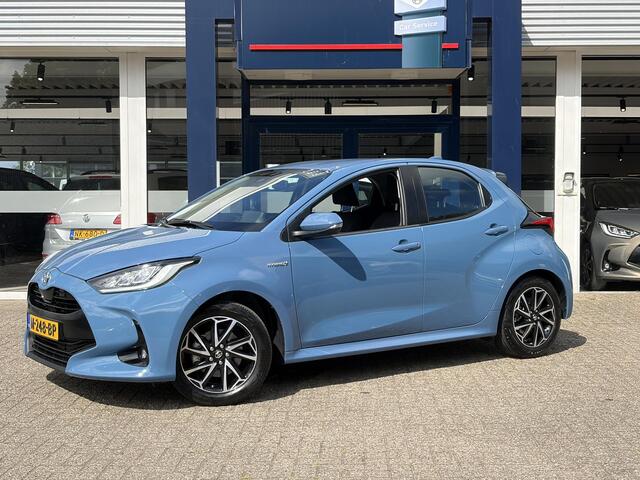 Toyota YARIS 1.5 Hybrid Dynamic / Automaat / NL-Auto / Adaptieve Cruise-Control / Apple-Carplay & Android-Auto / LED / Keyless / DAB Radio-Bluetooth / Navi / Getint-Glas / Camera-Achter / 16'' LMV / ENZ.