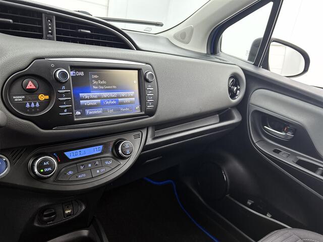 Toyota YARIS 1.5 Hybrid Dynamic | Dealer onderhouden | Navigatie | DAB | Cruise Control | Climate control | Achteruitrijcamera